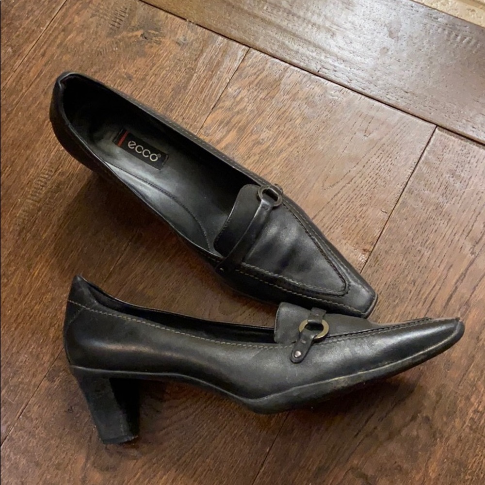 ECCO black leather shoes